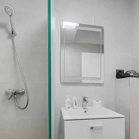 Saint George & Sea View *