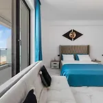 Saint George & Sea View Apartman Mamaia