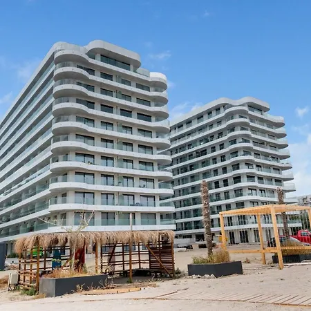 Saint George & Sea View Apartman *